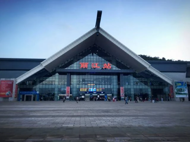 湖州到麗江物流專線-湖州至麗江貨運公司
